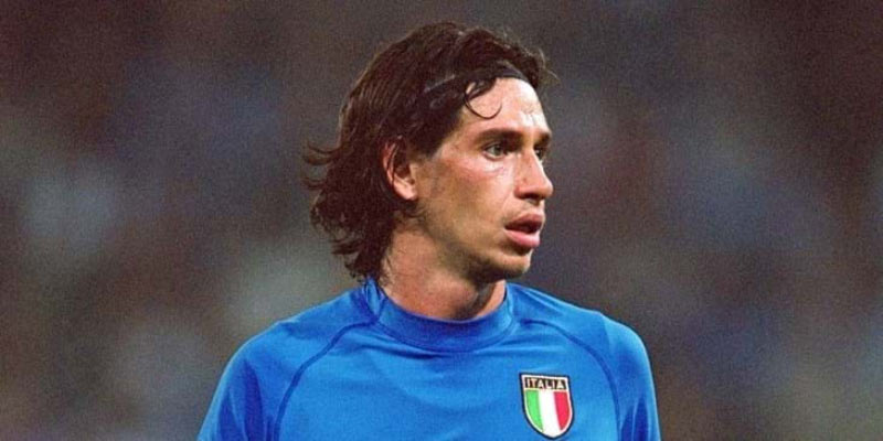 Demetrio Albertini: AC Milan’s Midfield Maestro Unveiled!